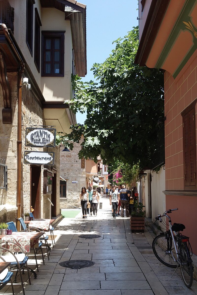 トルコ アンタルヤ 旧市街 カレイチ